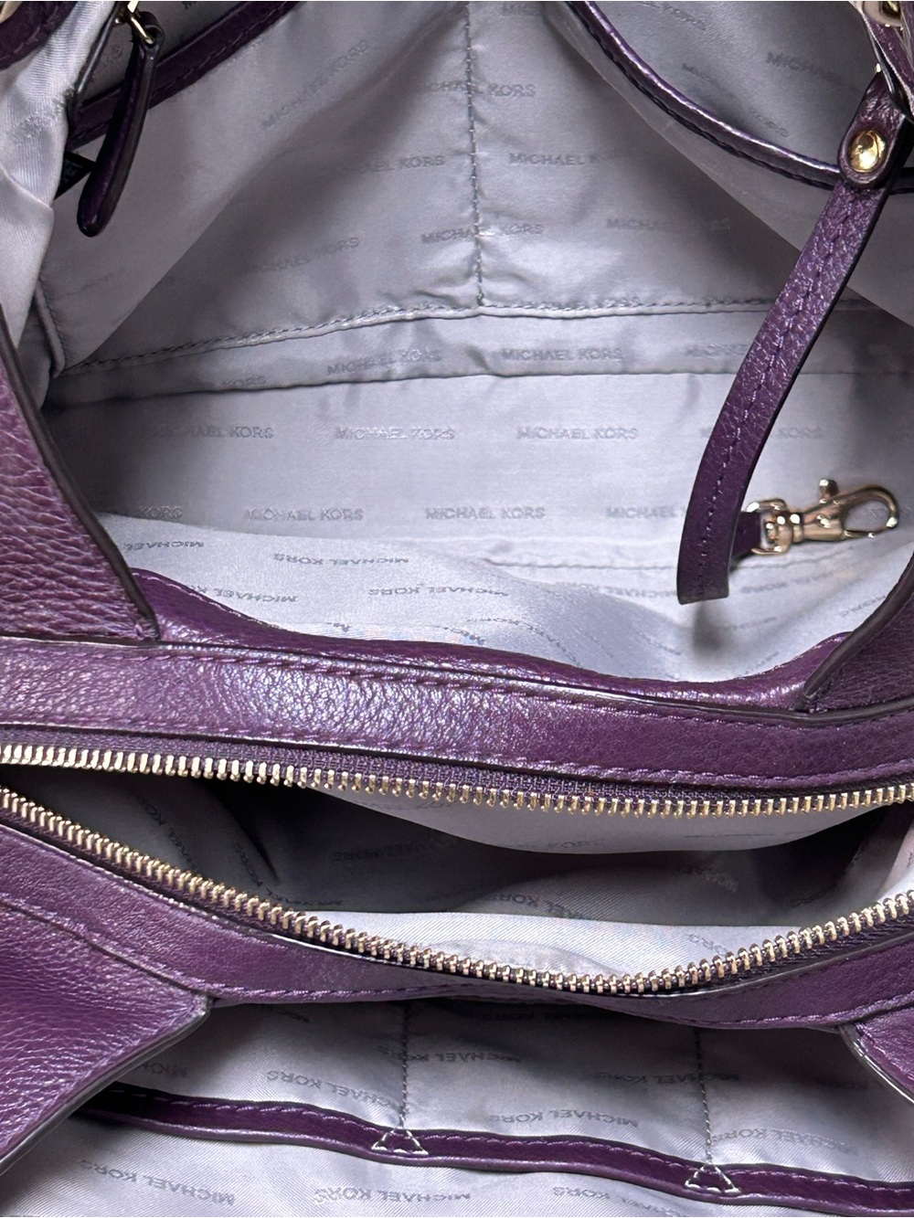 Michael Kors Large Lillie Purple Leather Shoulder Bag Approximately 13 x 11 x 6 - Picture 8 of 17